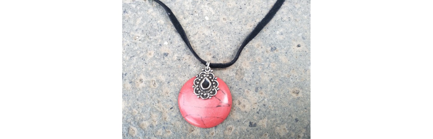 Alphabey's Red Resin Stone Round Pendant Necklace