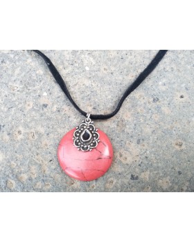Alphabey's Red Resin Stone Round Pendant Necklace