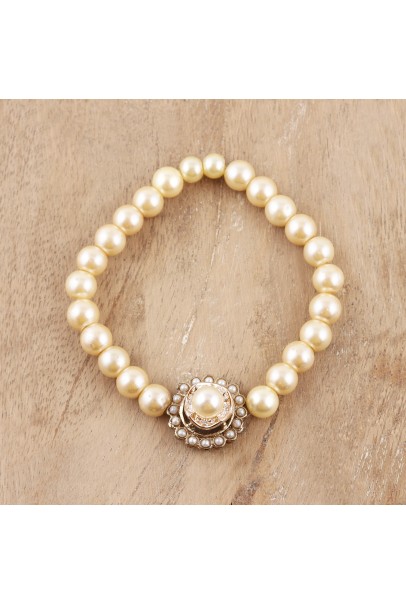 Timeless Pearl Bracelet with Cubic Zirconia