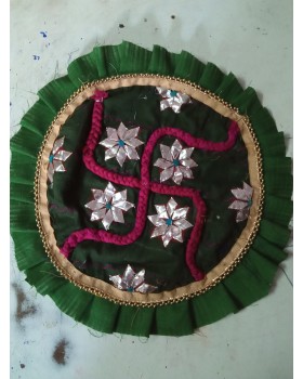 Round table runner