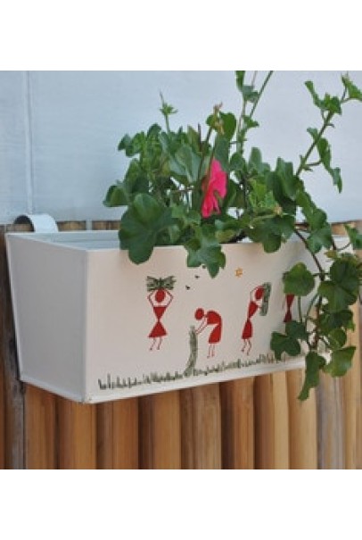 PAINTING RAILING PLANTER PAINTING RAILING PLANTER